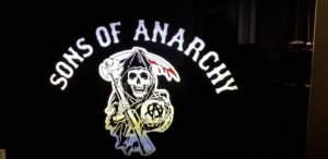 Charlie Hunnam et Ron Perlman : quand les Sons of Anarchy se font
